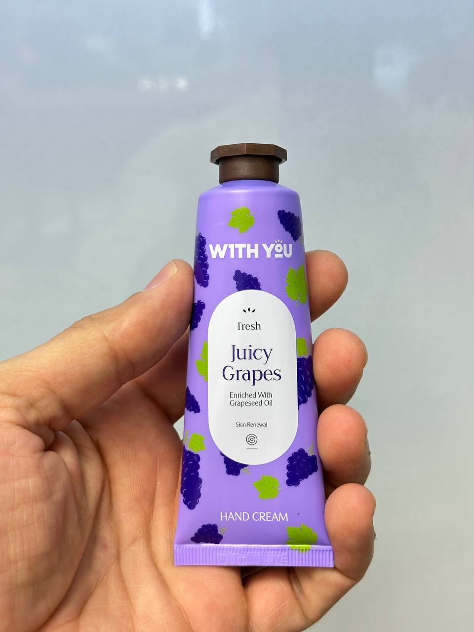 کرم مرطوب کننده ویت یو (wite you) مدل Juicy Grapes