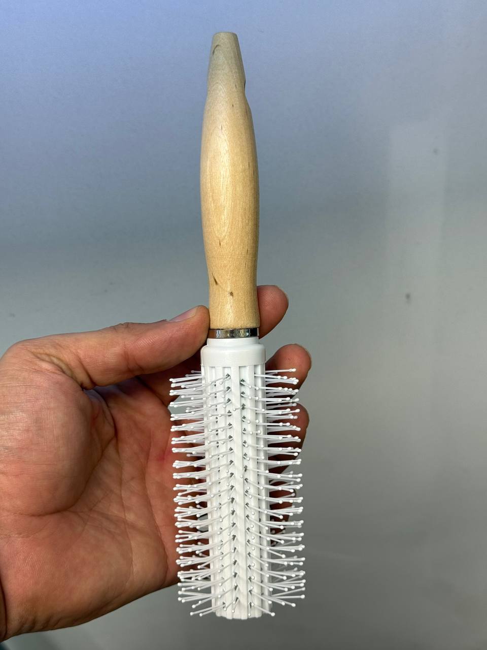 برس موی گرد دسته چوبی