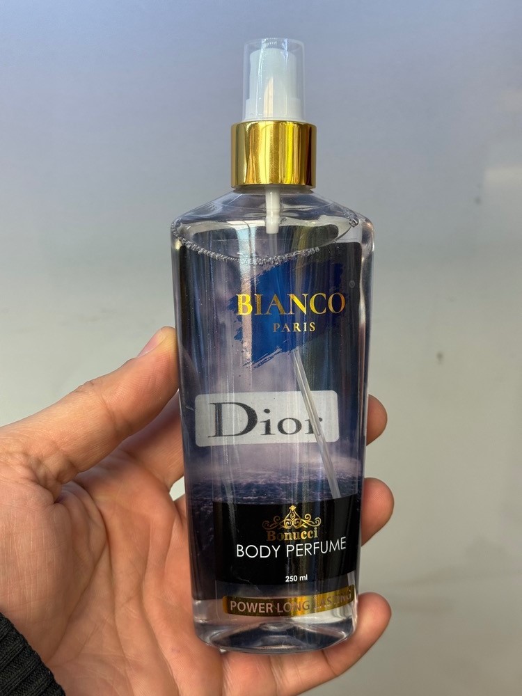 بادی اسپلش مردانه بونوچی (Bonucci) مدل BLANCO با رایحه دیور ساواج