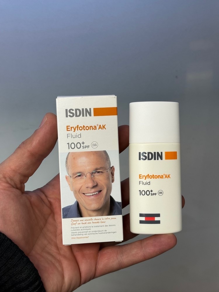 ضد افتاب ایزدین فلوئیدی spf100