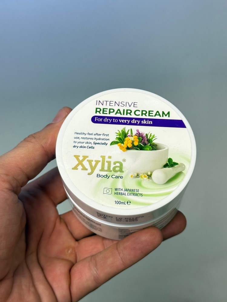 کرم ضد خشکی و ضد اگزمای پوستی xylia