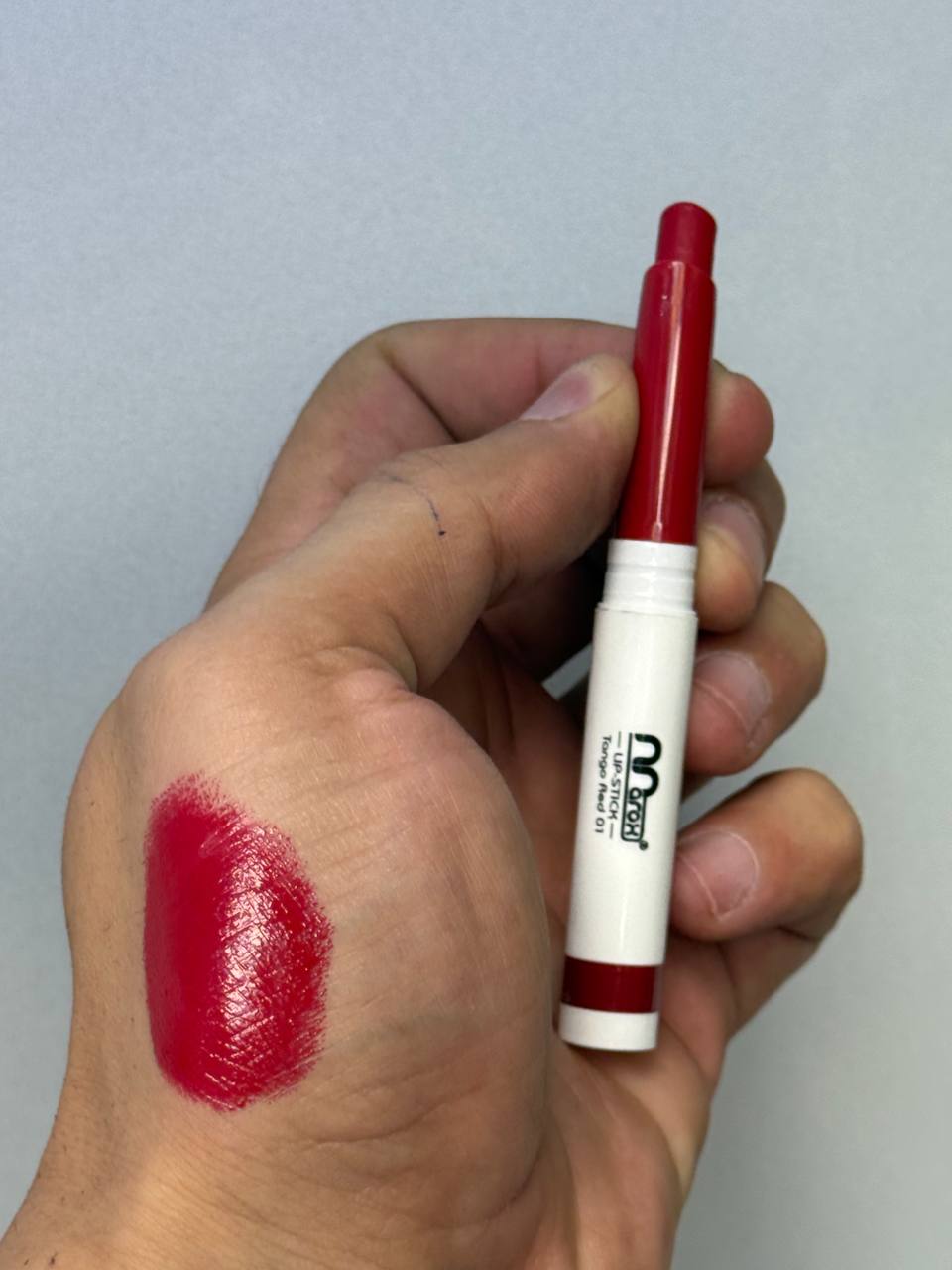 لیپ گلاس جامد ماروکس کد 1 (tango red)