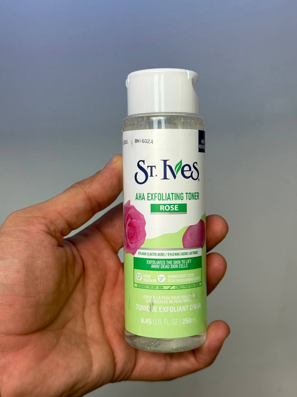 تونر صورت گل رز 250 میل مارک سنت ایوز (ST.ives)