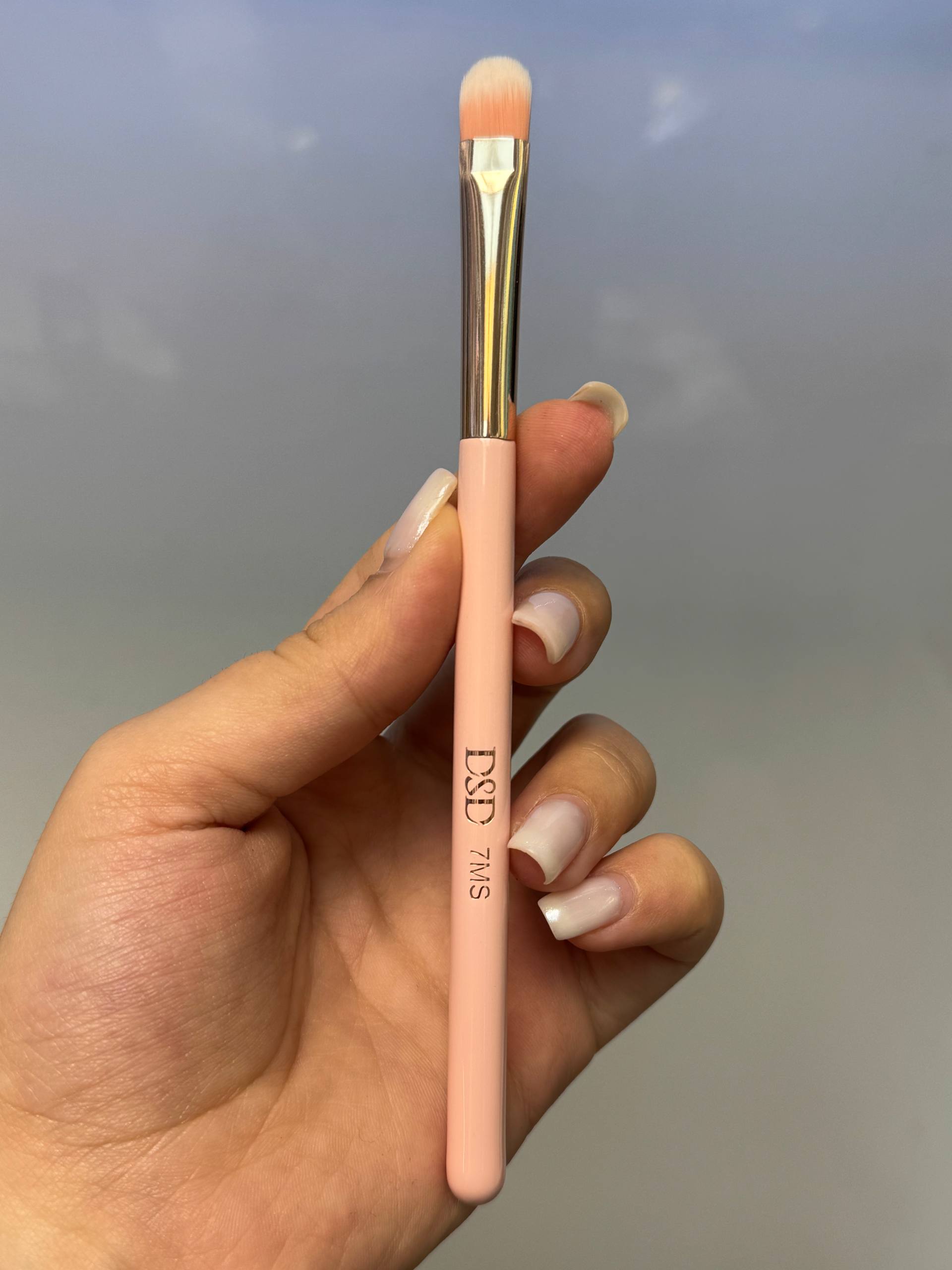 براش ارایشی برند D&D کد 7MS