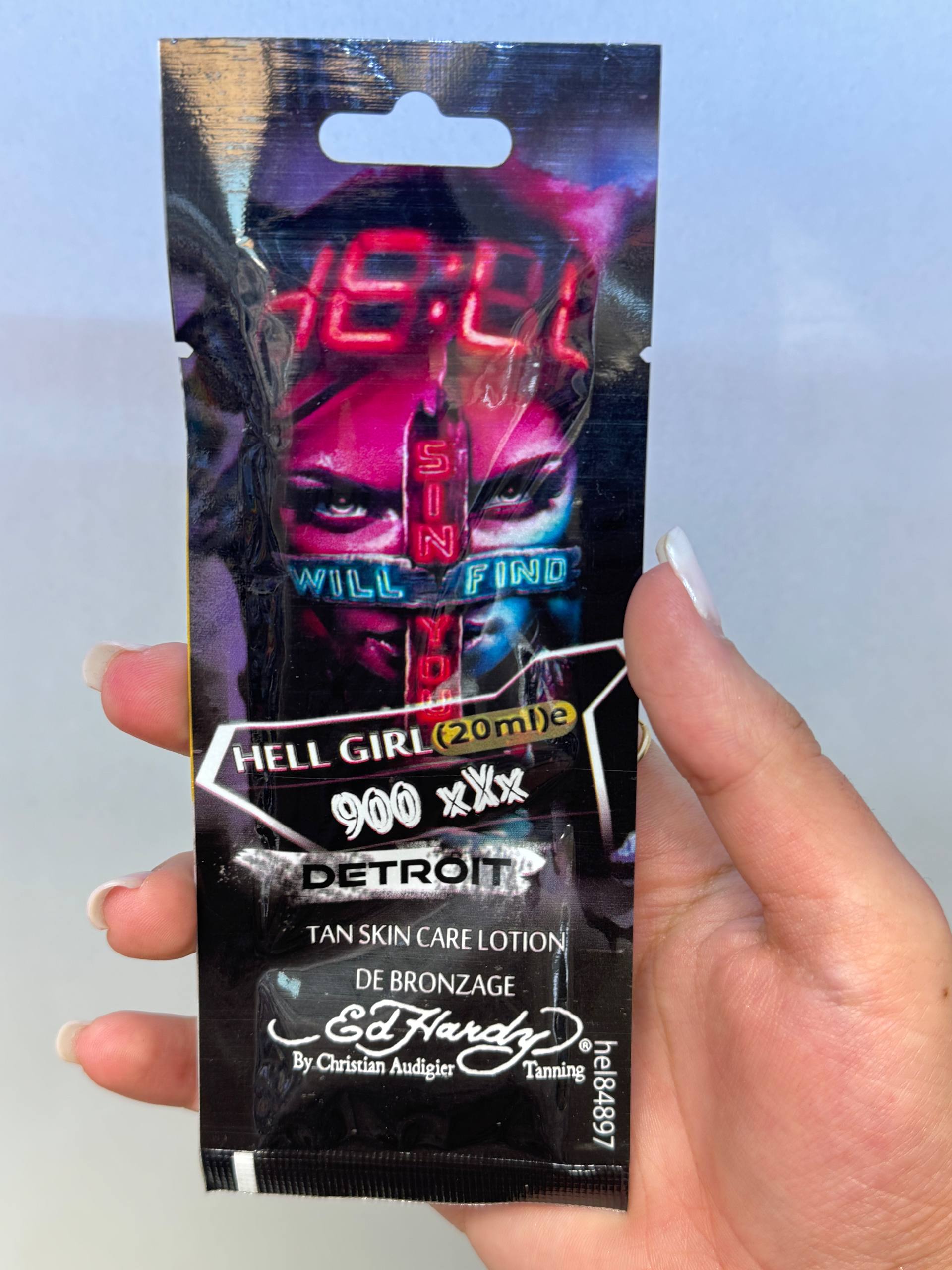 لوسیون سولار مدل (Hell girl) 20ml